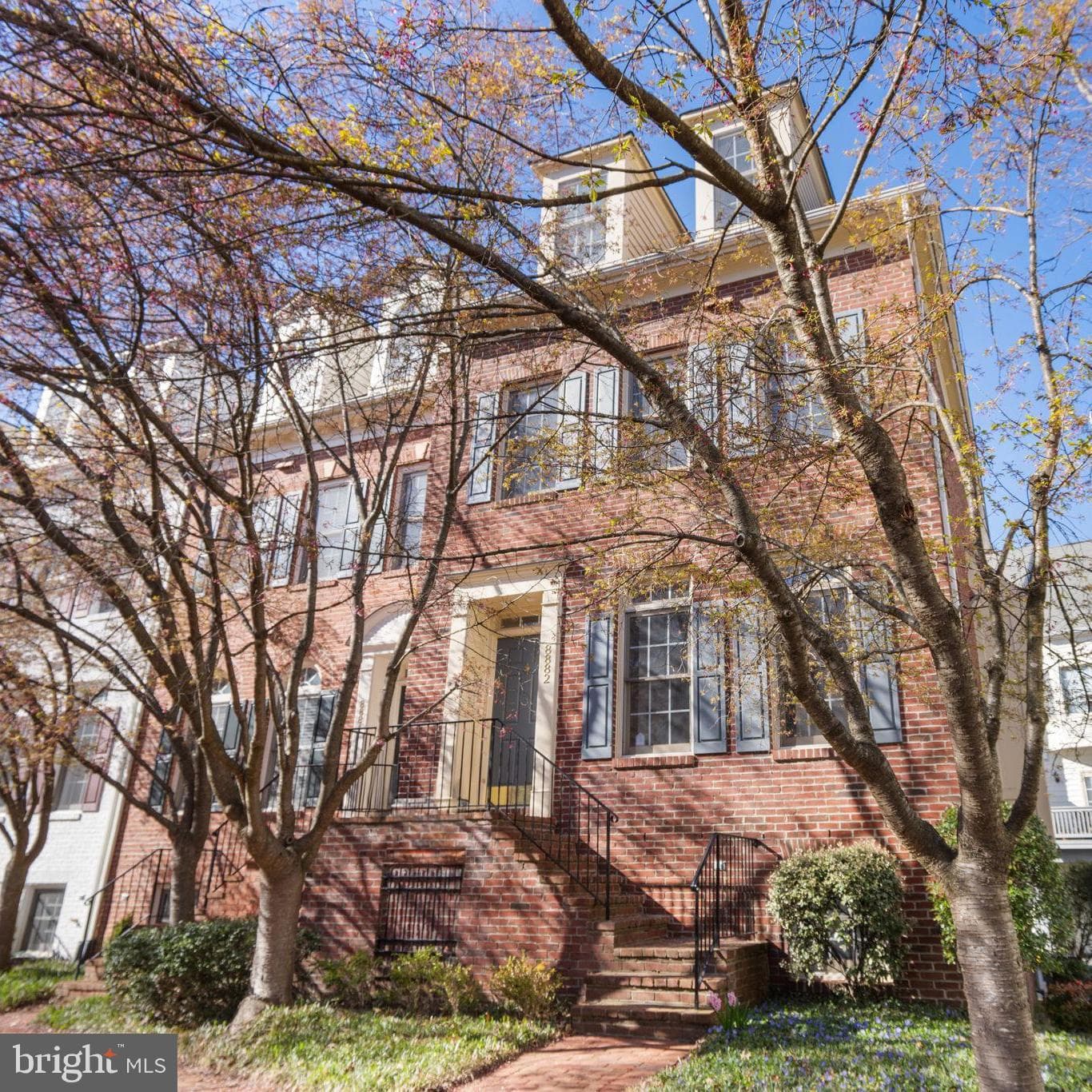 8882 Ashgrove House Lane photo 2