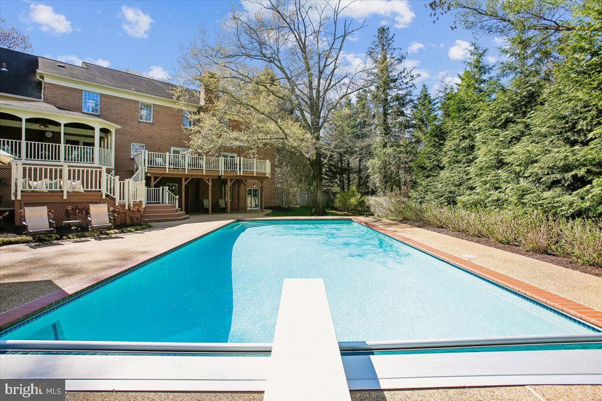 8405 Honeywood Court photo 7