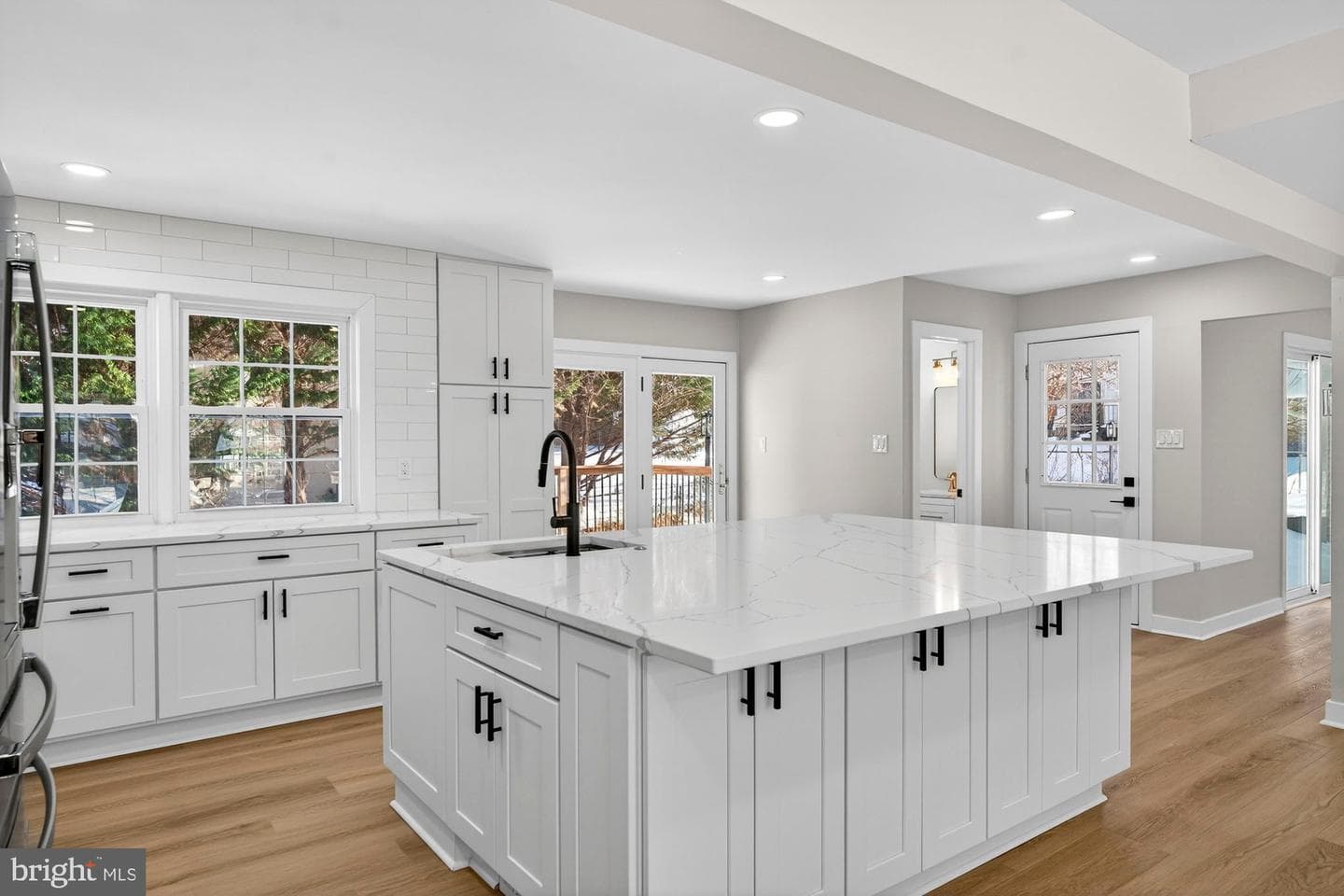 8612 Cottage Street photo 18