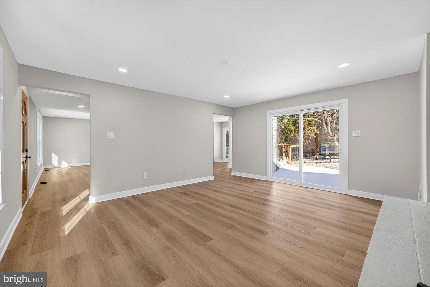 8612 Cottage Street photo 21
