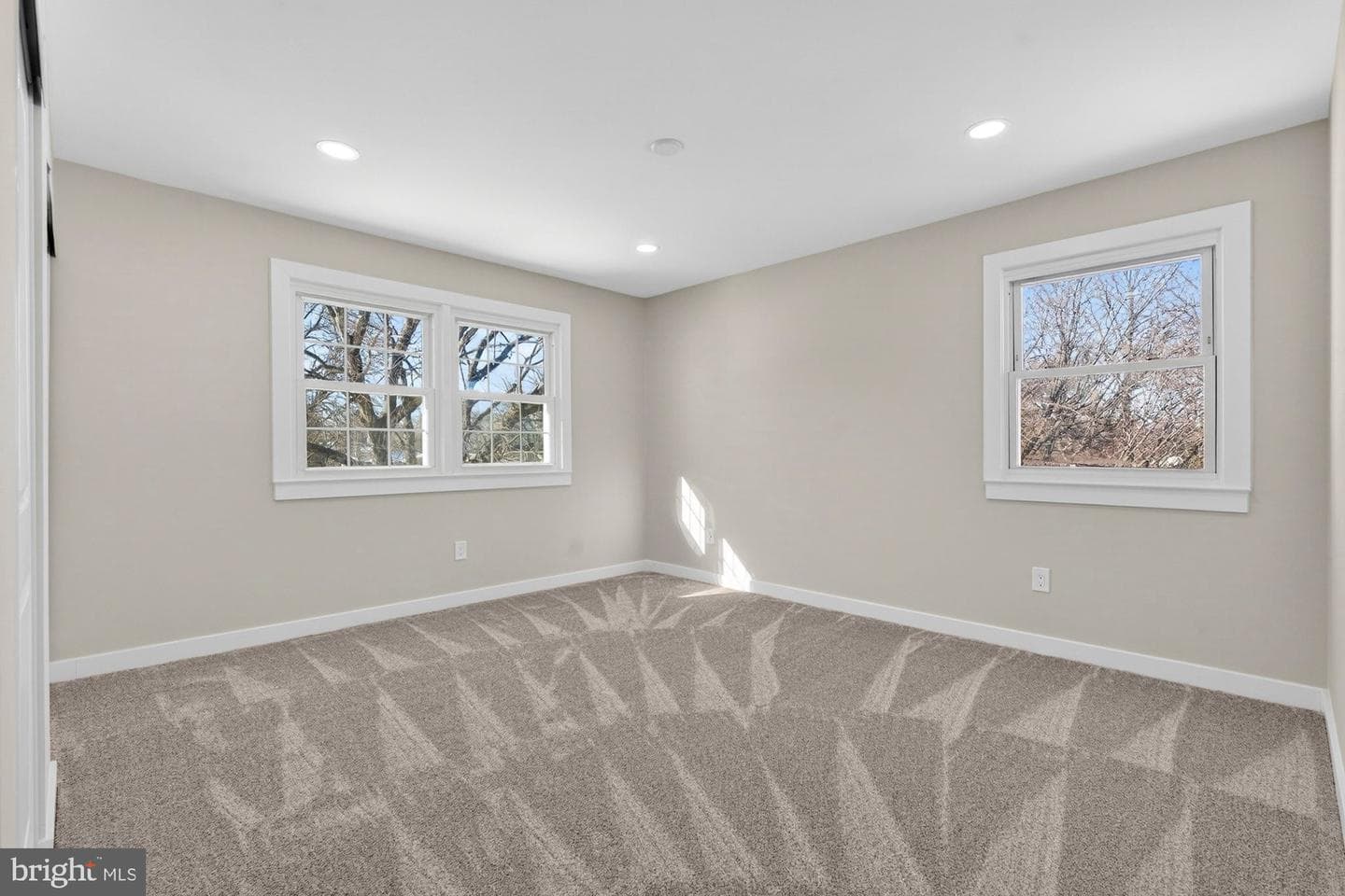 8612 Cottage Street photo 30