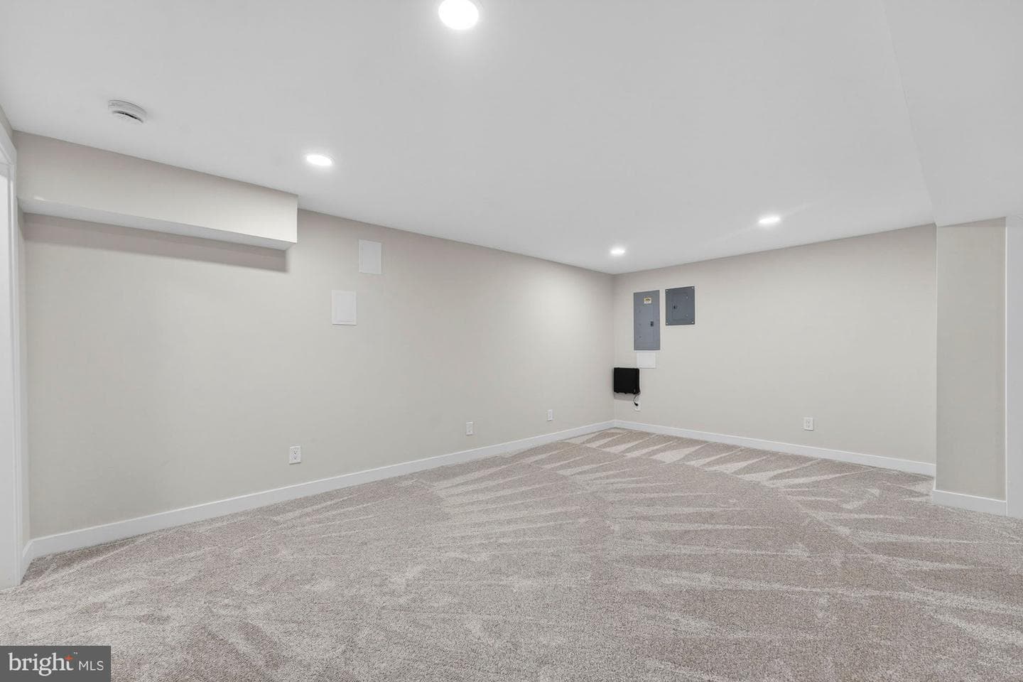 8612 Cottage Street photo 42