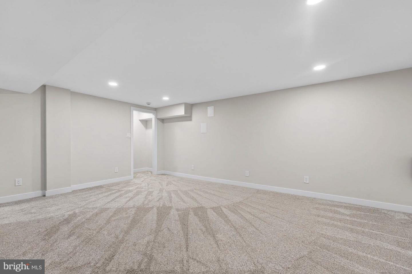 8612 Cottage Street photo 45