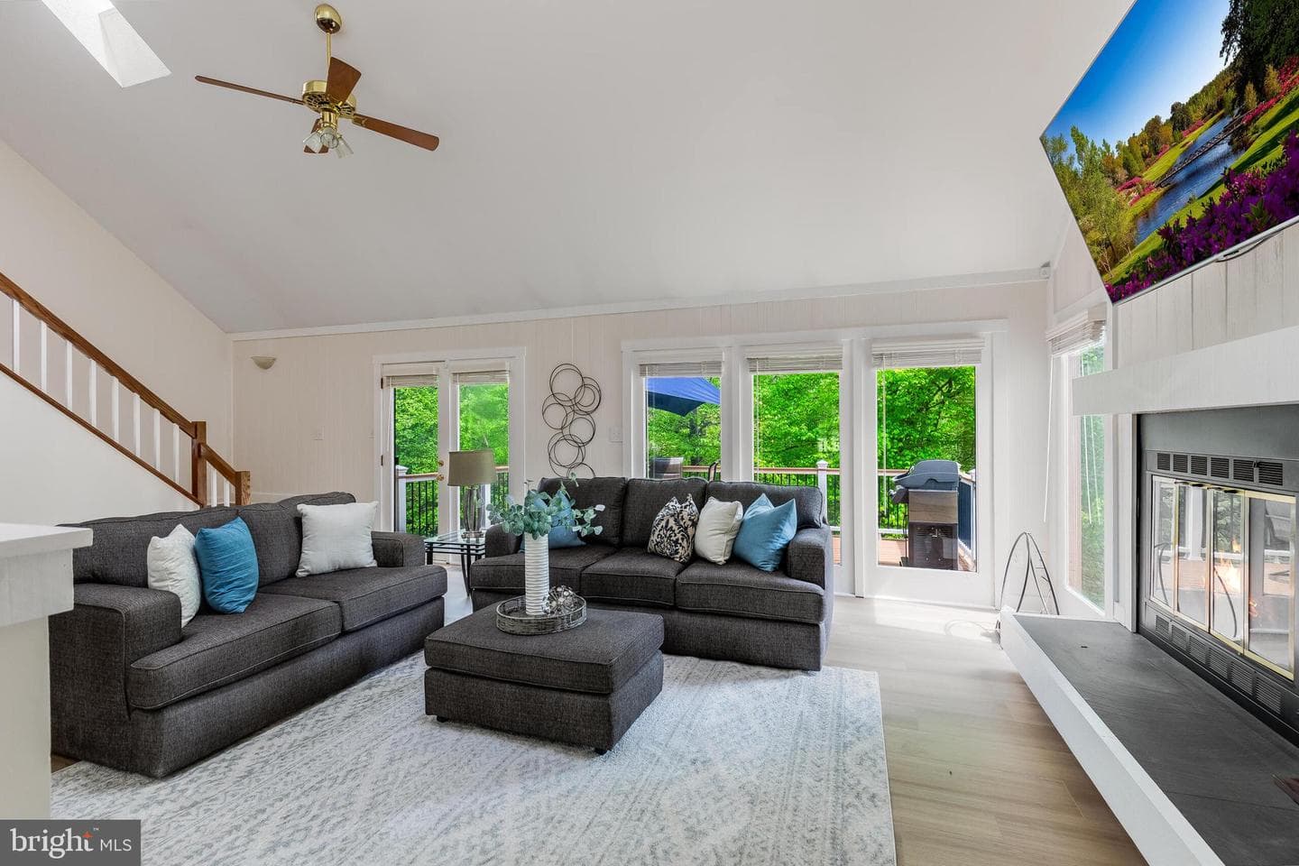 8051 Oak Hollow Lane photo 13