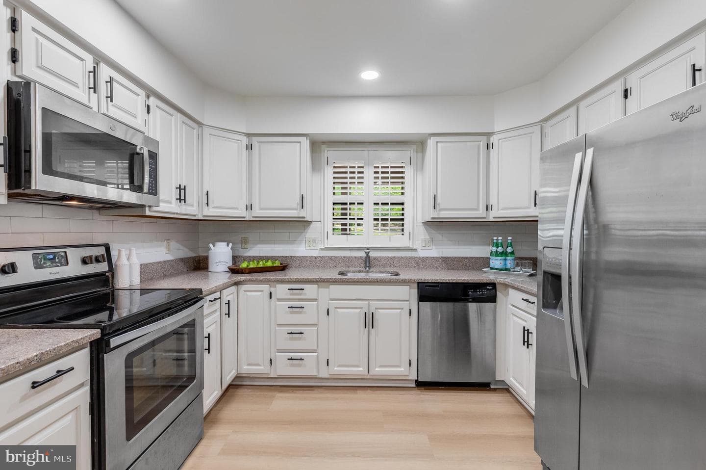 8051 Oak Hollow Lane photo 14