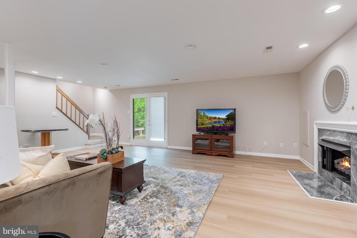 8051 Oak Hollow Lane photo 36