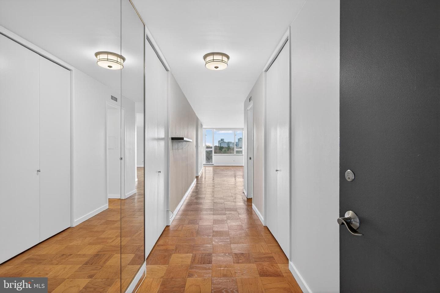 11400 Washington Plaza W #1303, Reston