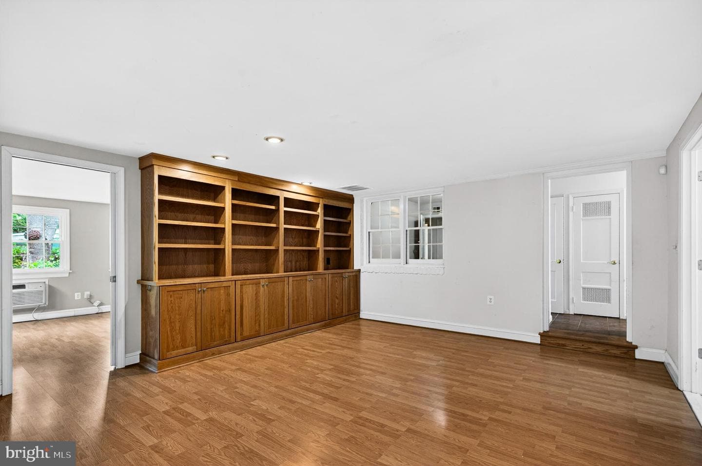 7909 Fairfax Road photo 16