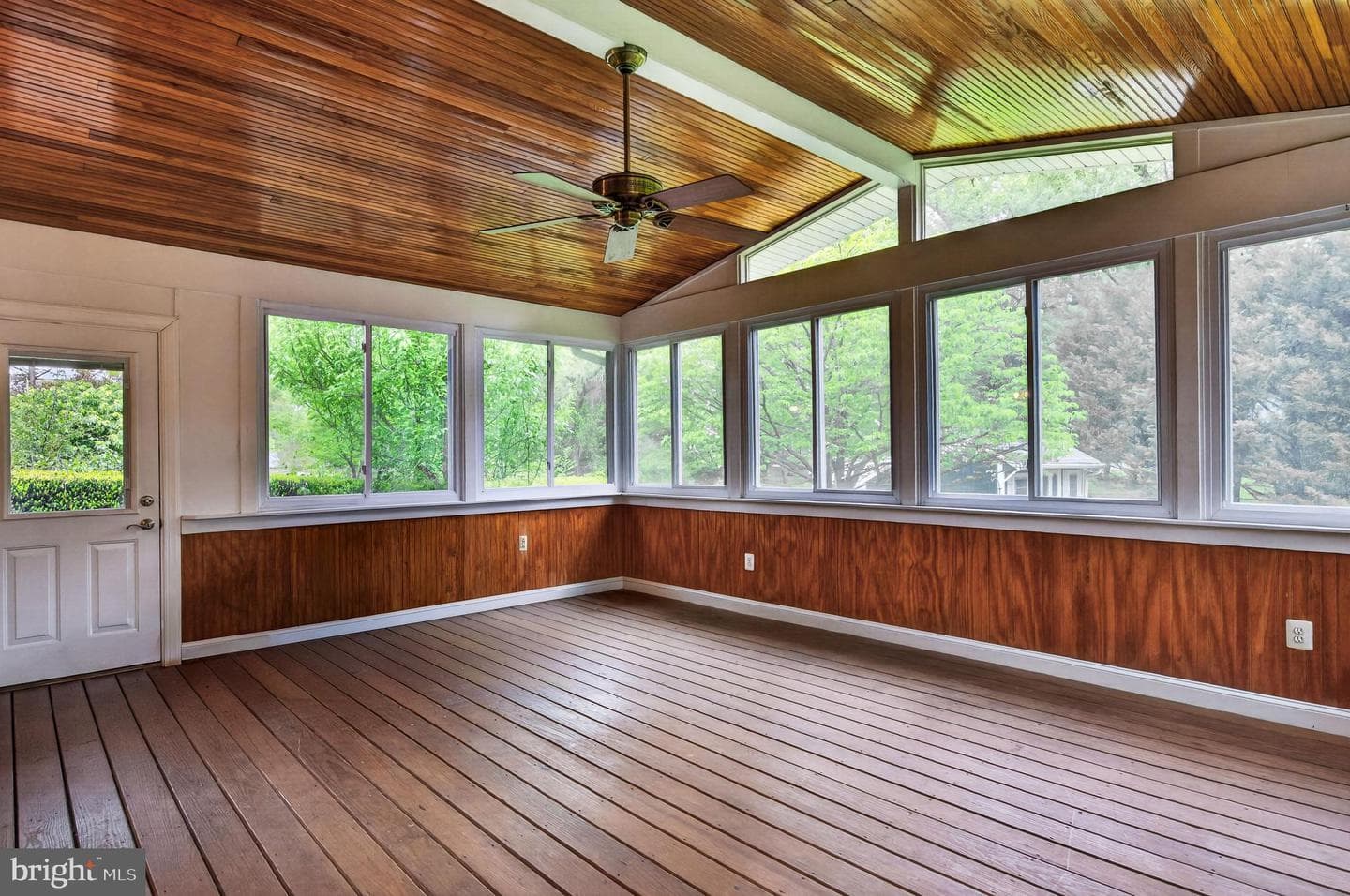 7909 Fairfax Road photo 22