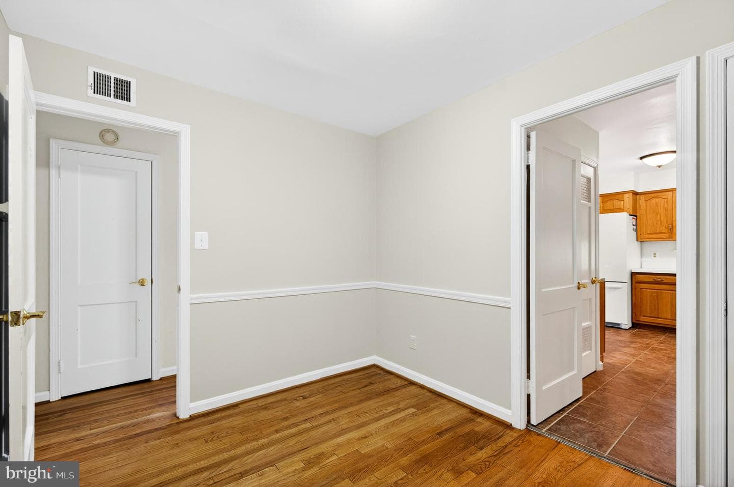 7909 Fairfax Road photo 31