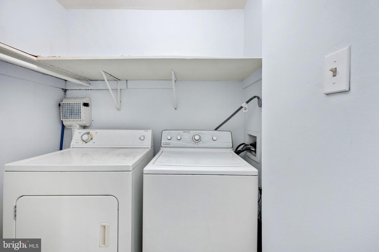 2844 Dover Lane #302 photo 39