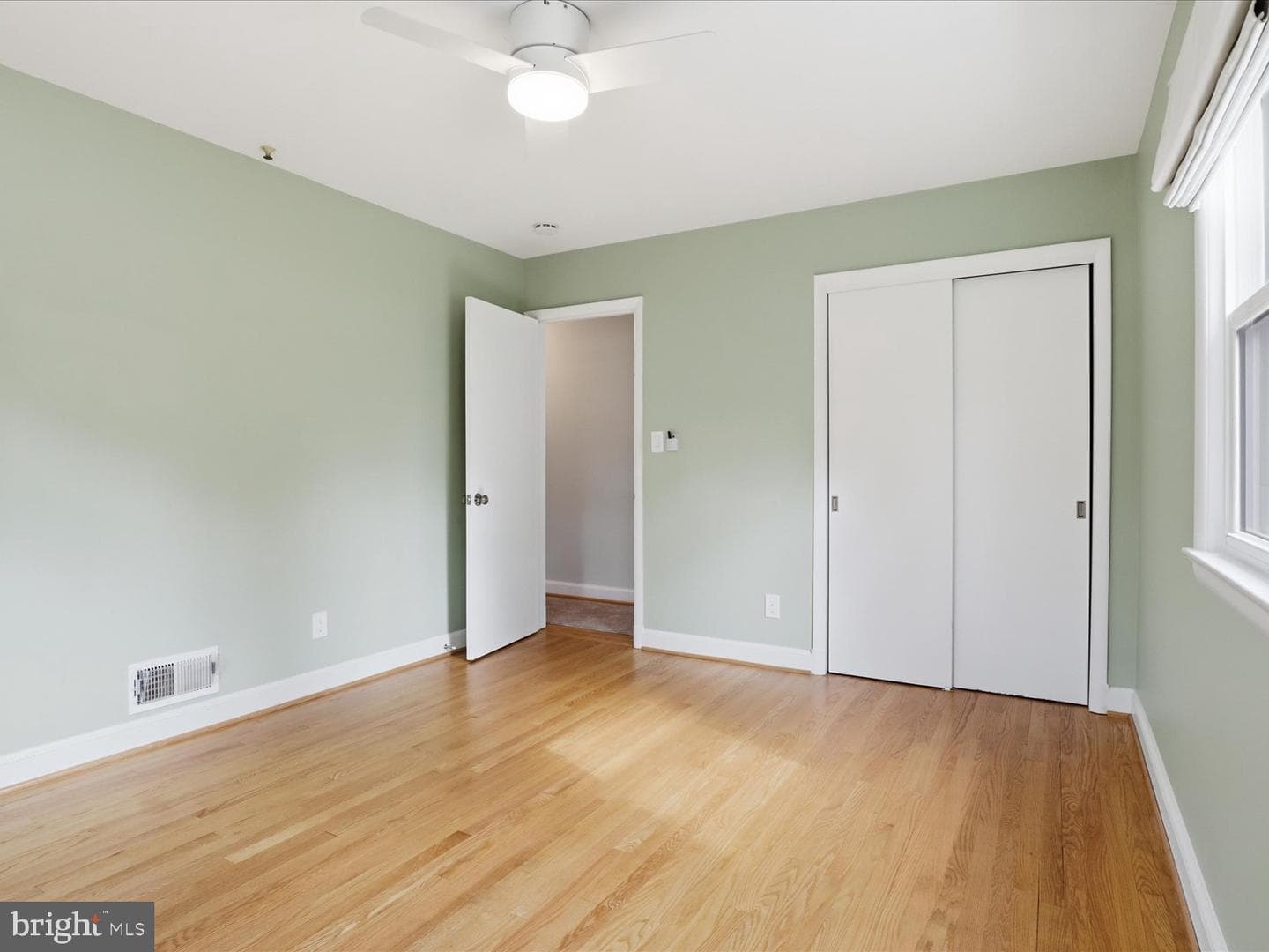 6424 Walters Woods Drive photo 32