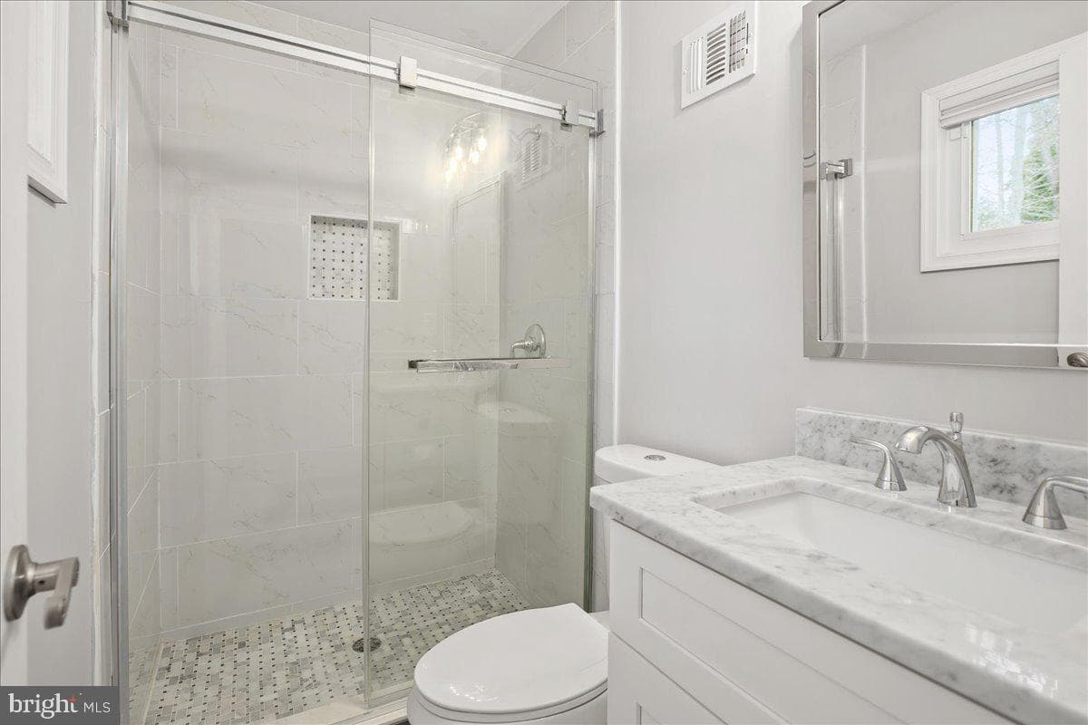 8711 Millbrook Place photo 22