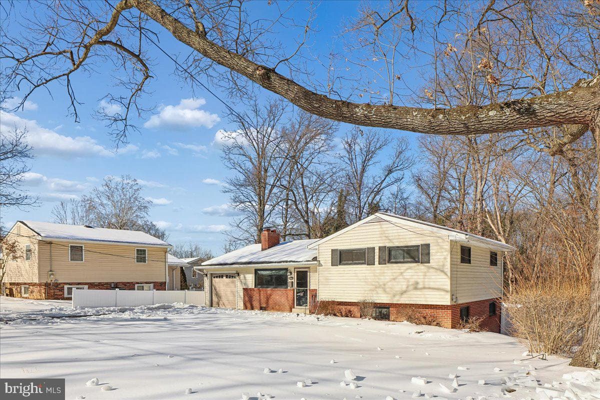 6816 Mayo Court photo 4