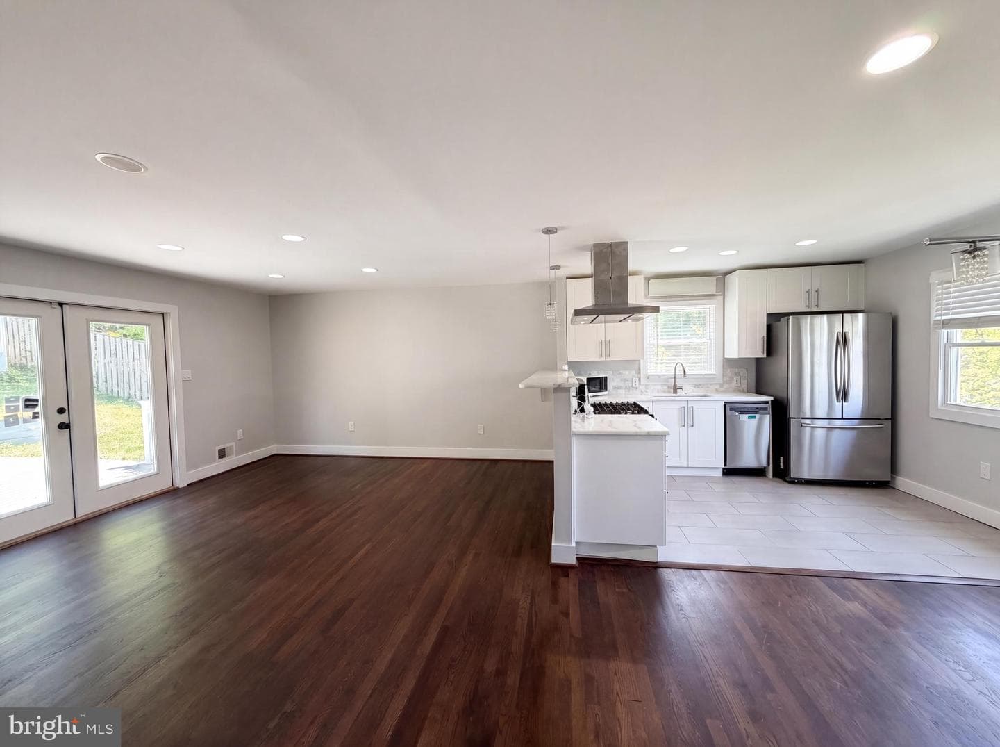 6515 Carriage Drive photo 8