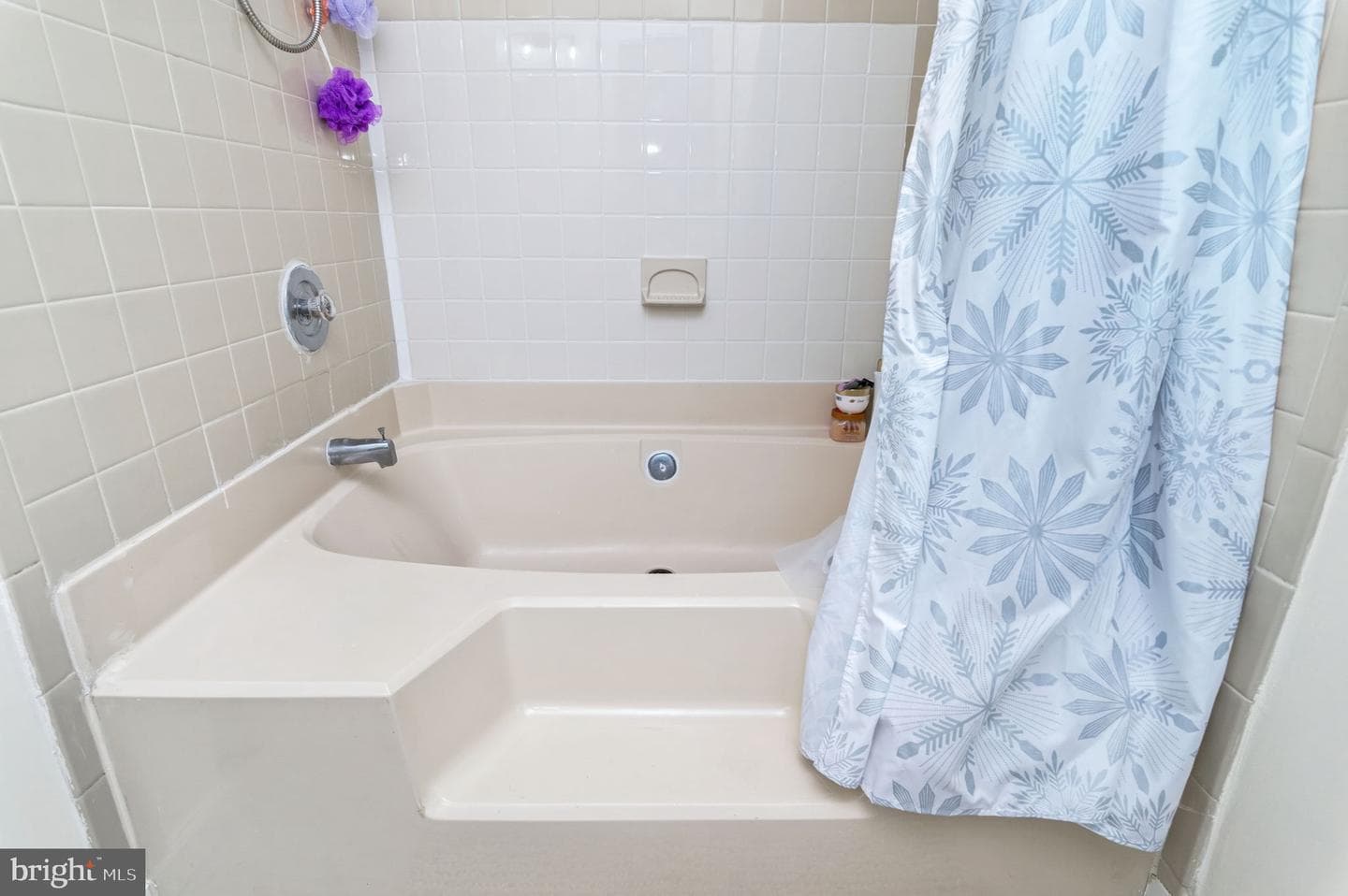 8610 Beekman Place #10d photo 16