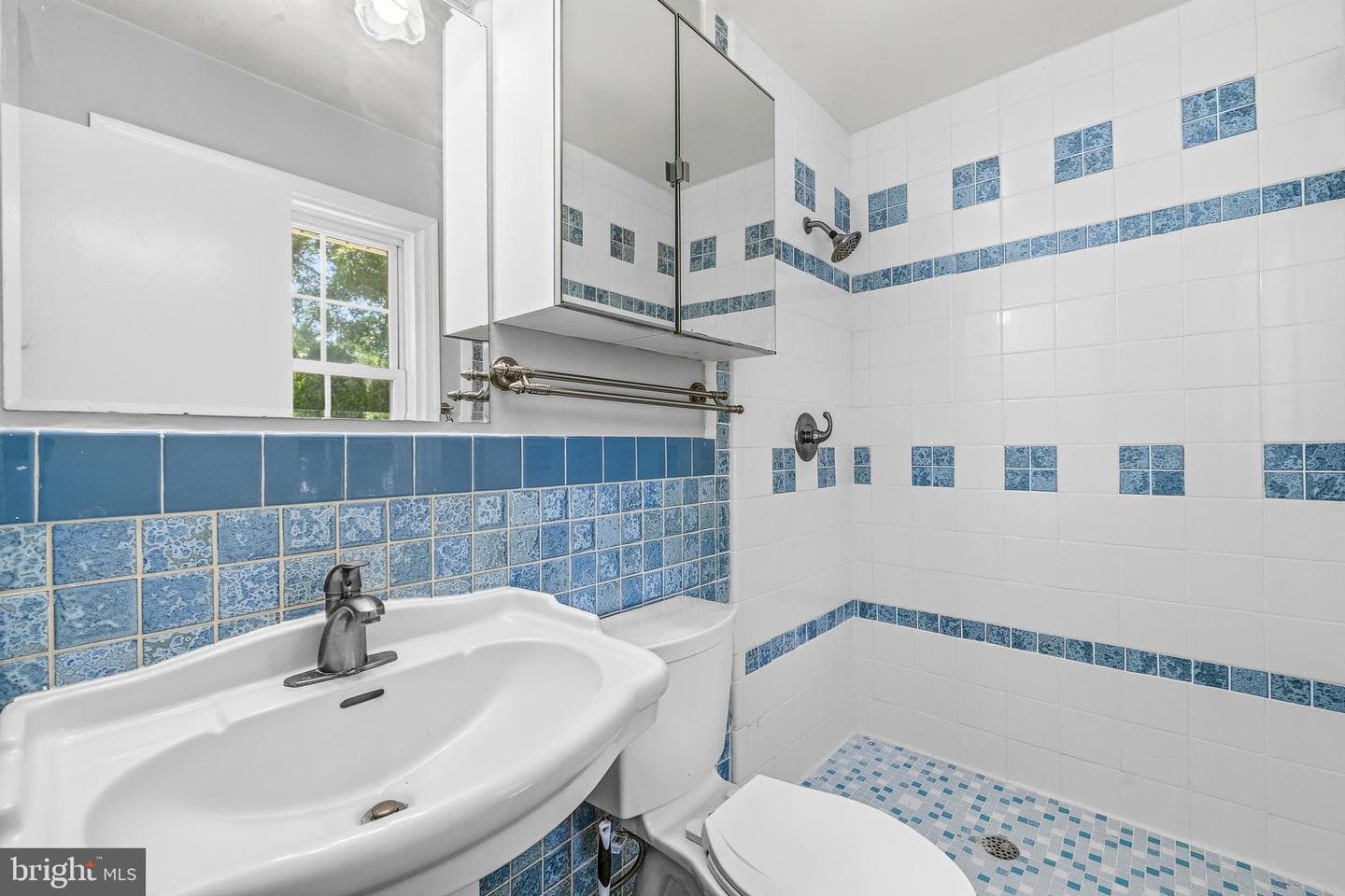 4915 Powell Road photo 25