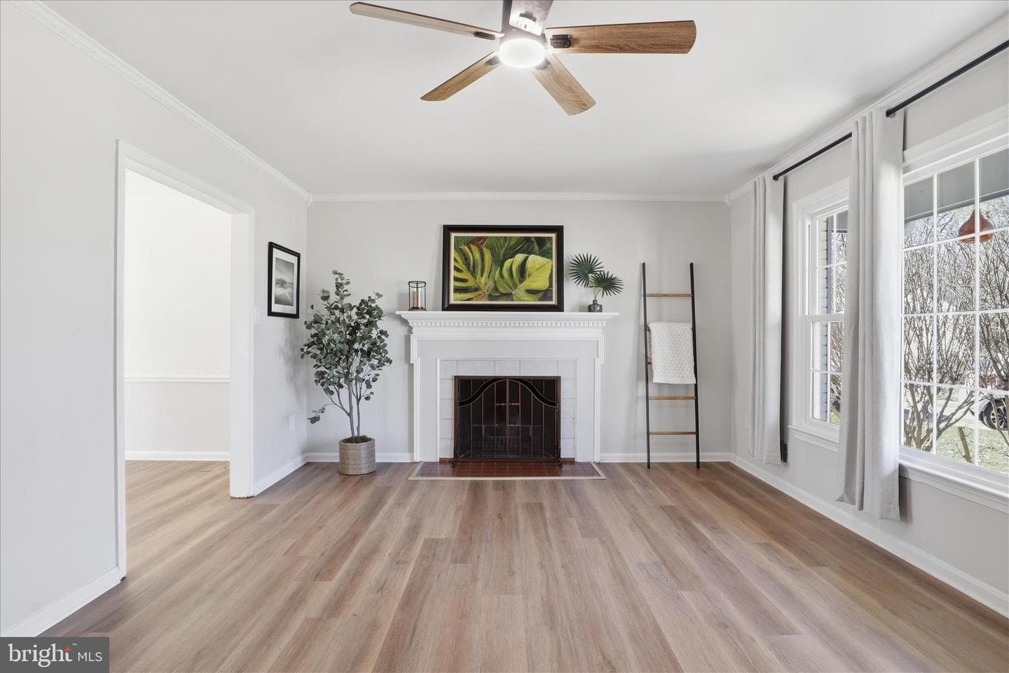 8109 Overton
