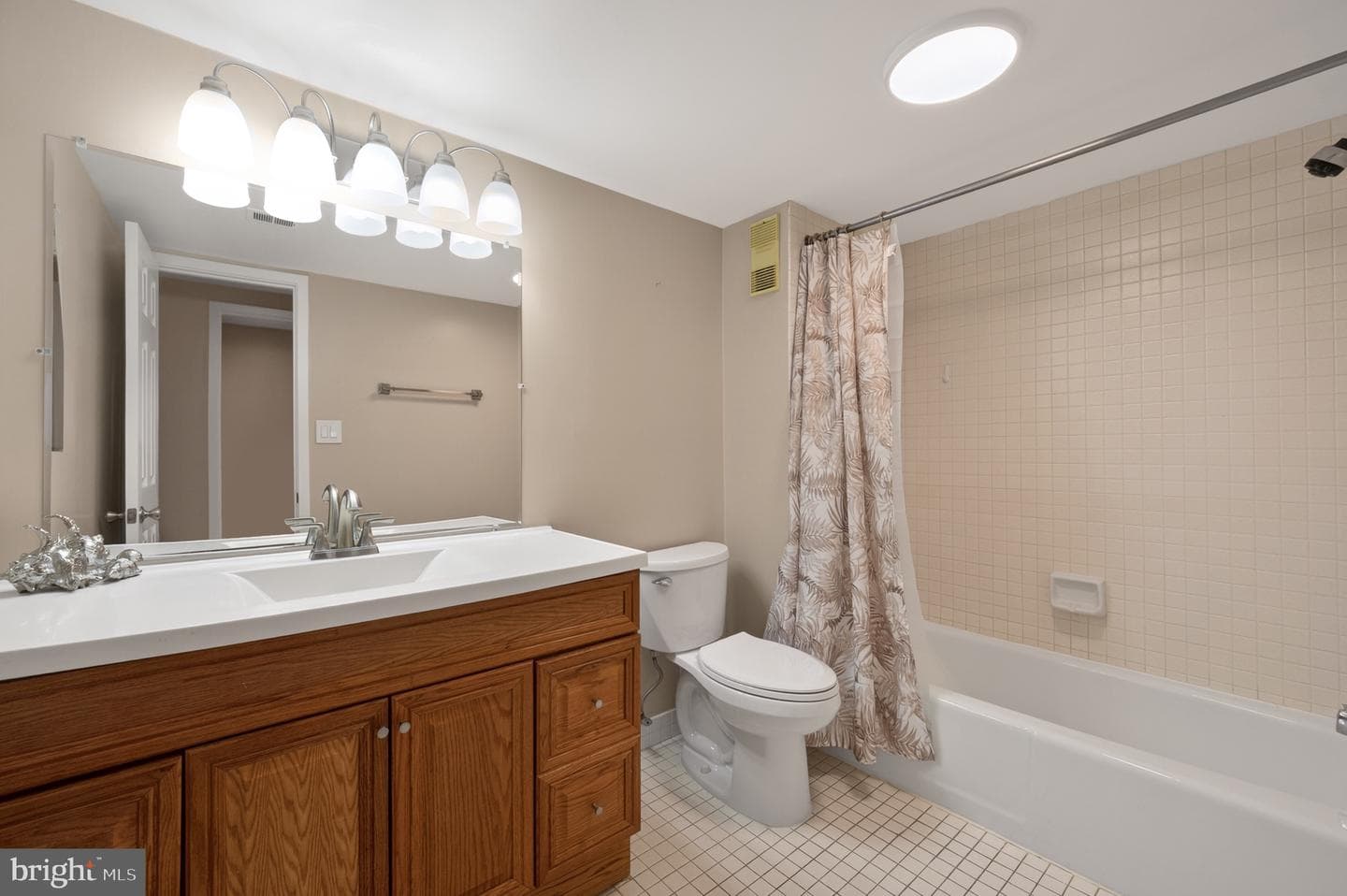 3709 S George Mason Drive #406-E photo 28