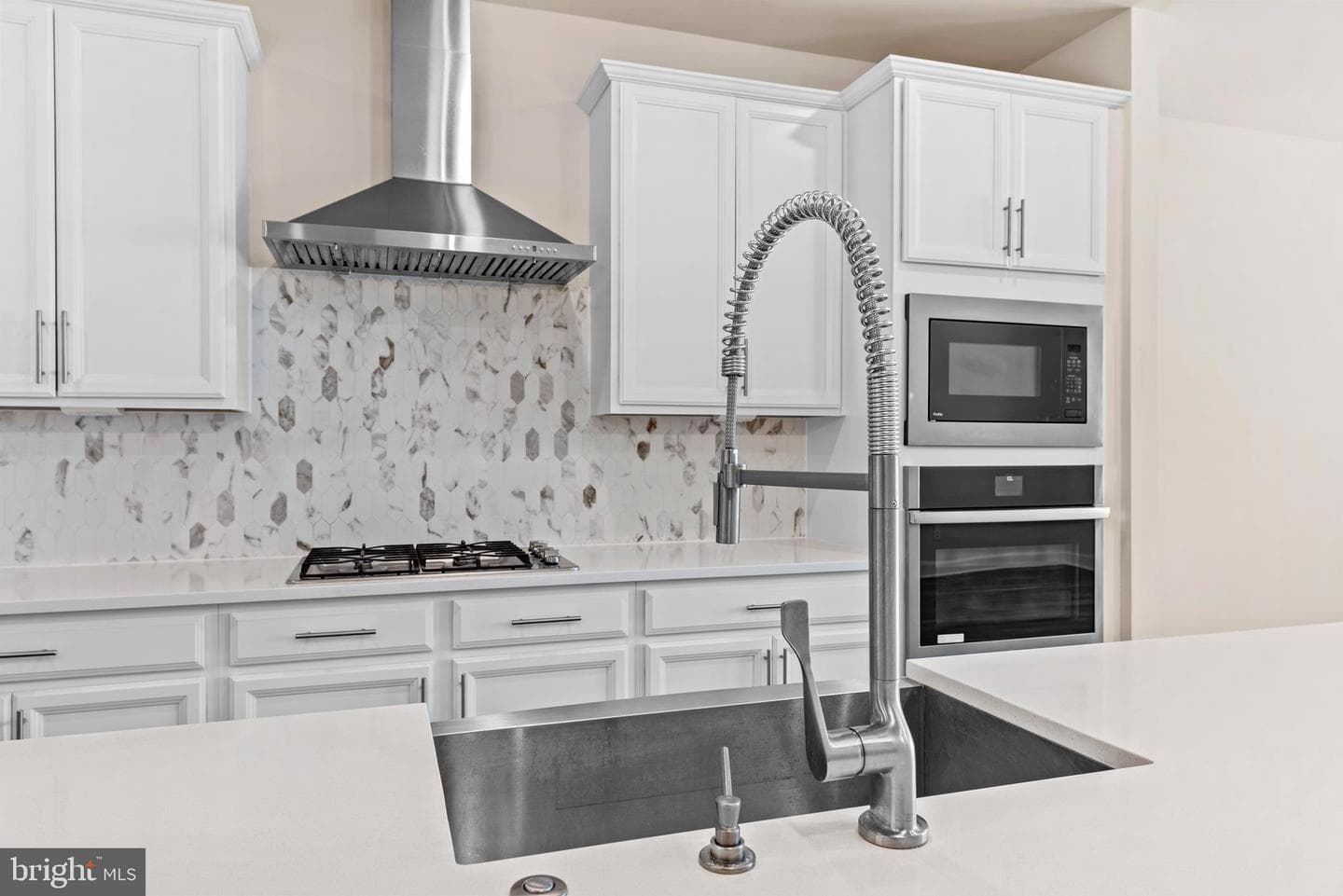 13039 Hattontown Square photo 14