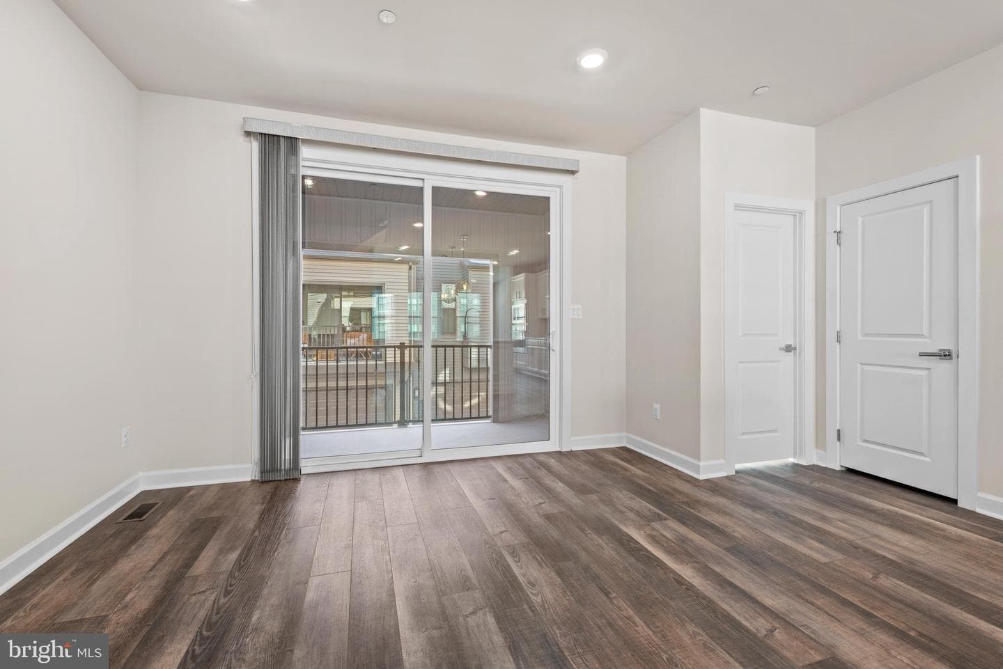 13039 Hattontown Square photo 23