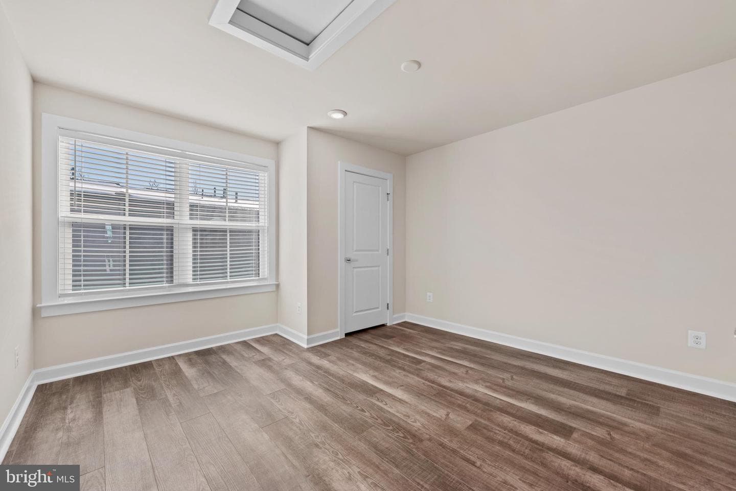 13039 Hattontown Square photo 47