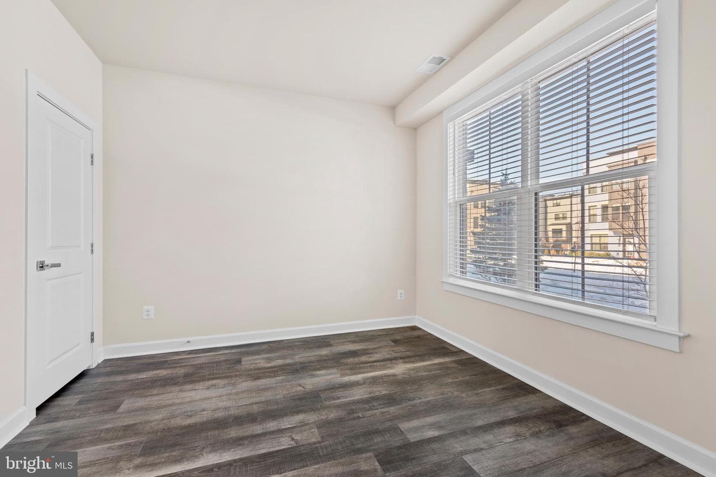 13039 Hattontown Square photo 6