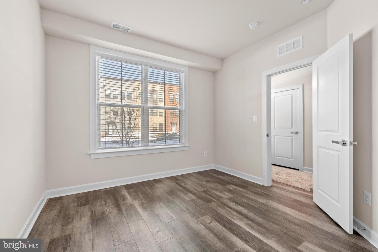 13039 Hattontown Square photo 7