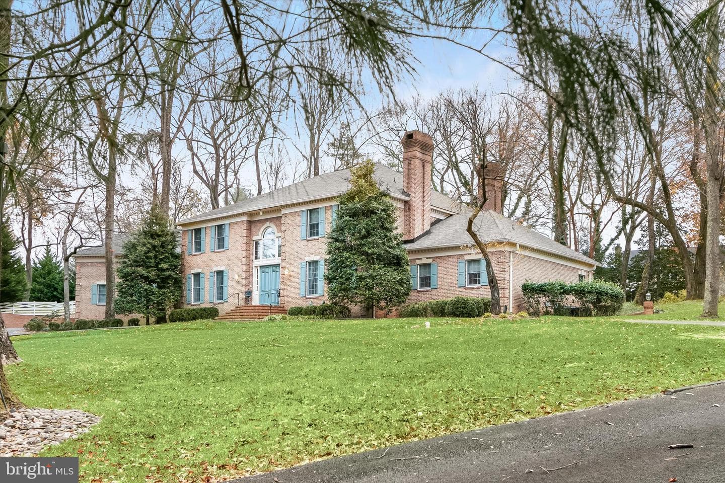 949 Bellview Road photo 4