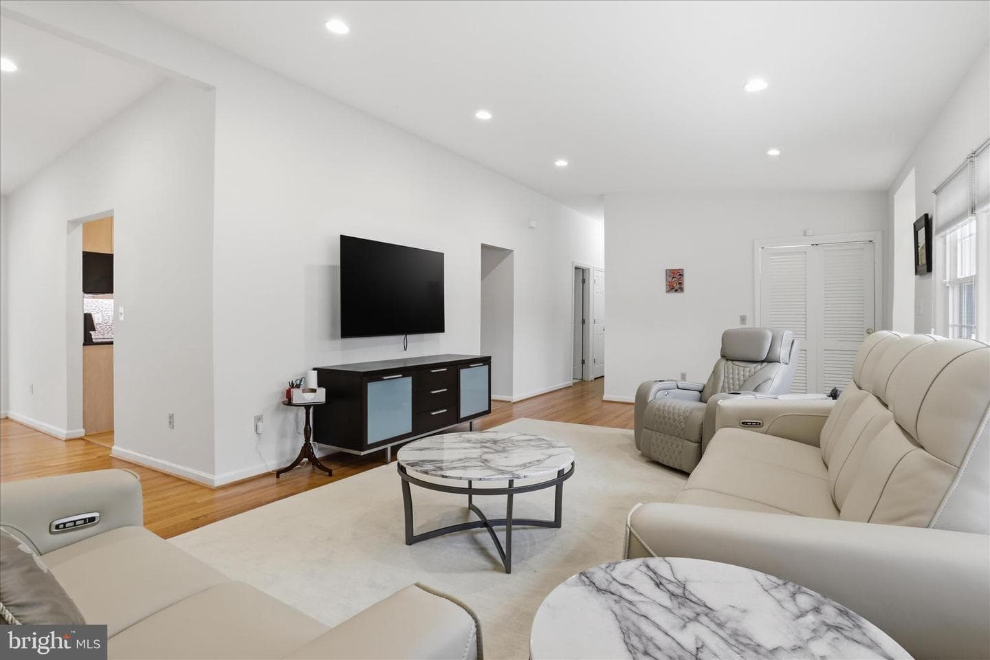 10009 Fairoaks Road photo 12
