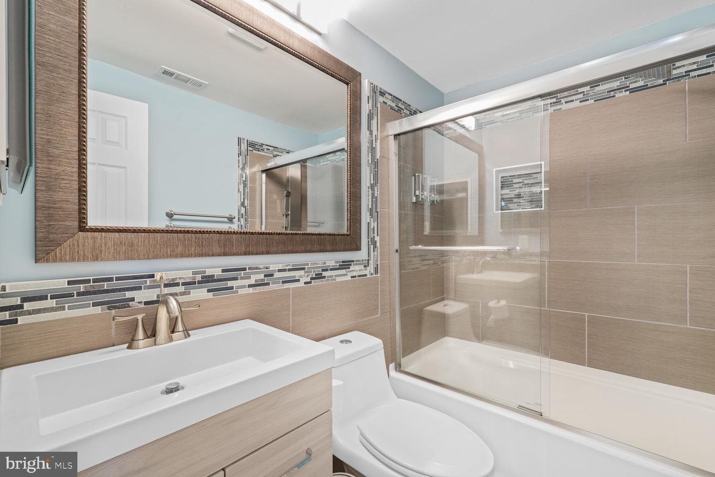 7937 Freehollow Drive photo 27