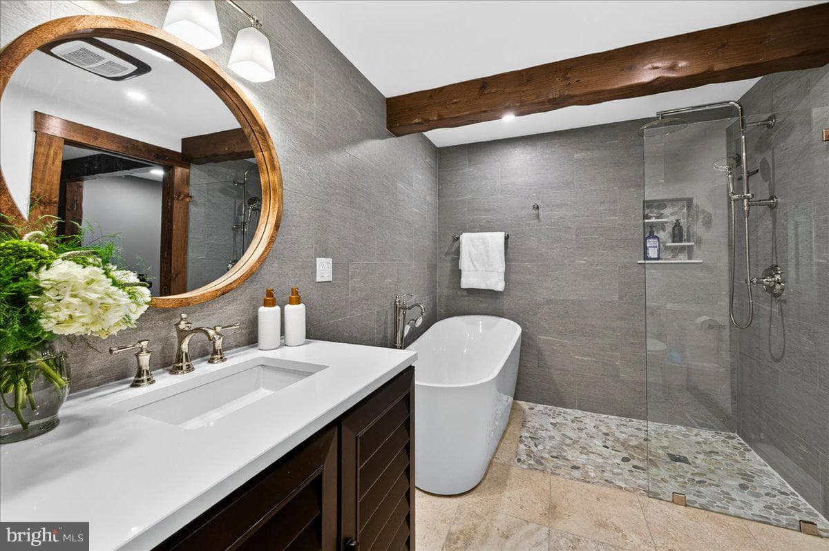 8014 Grandview Court photo 27