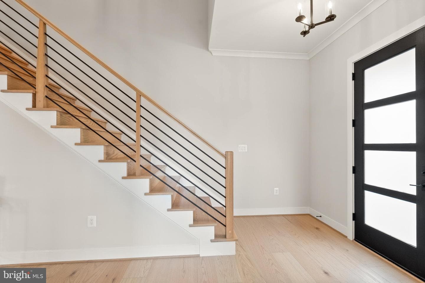 1212 Drake Street SW photo 39