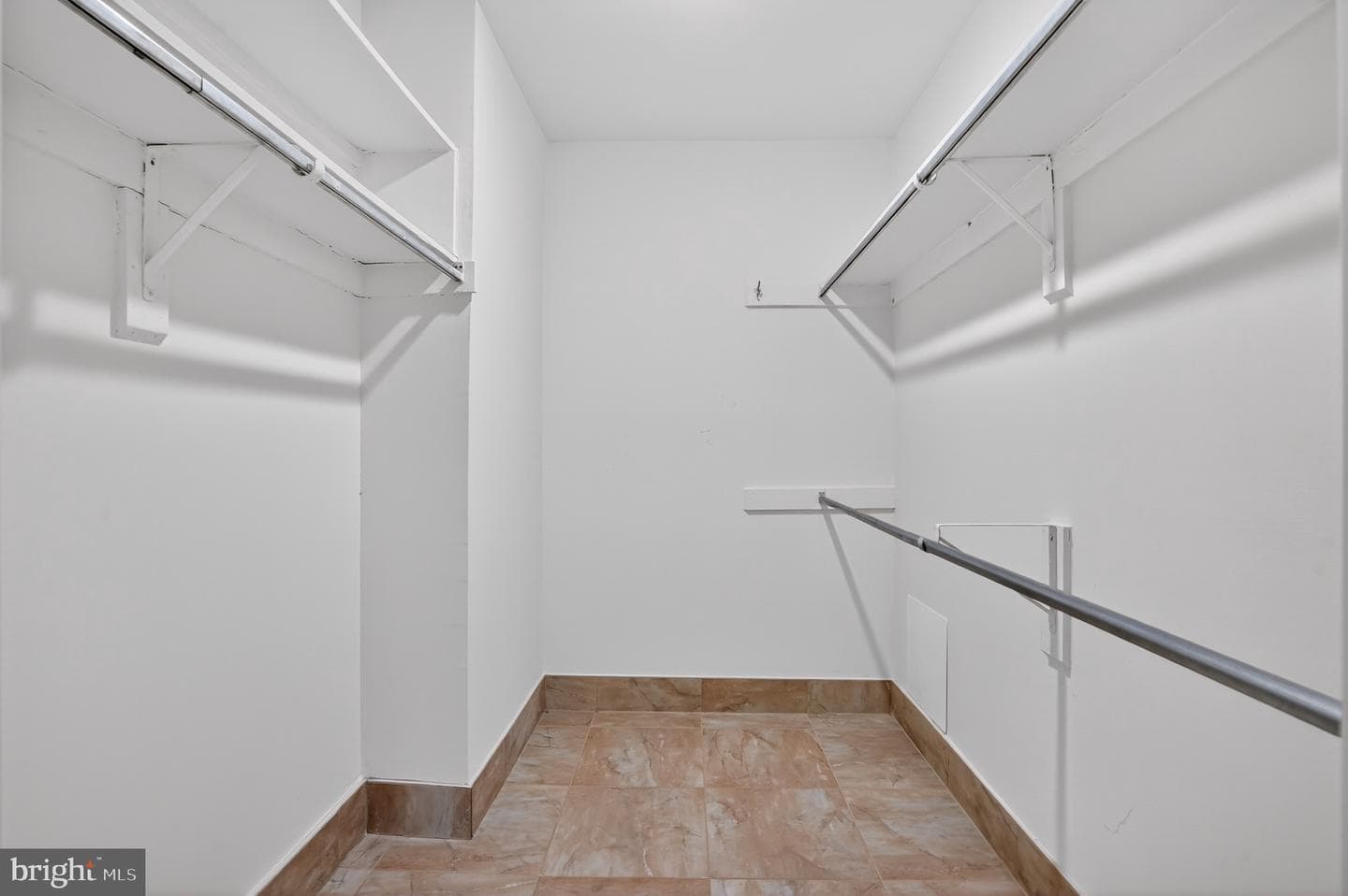 9718 Kingsbridge Drive #103 photo 12