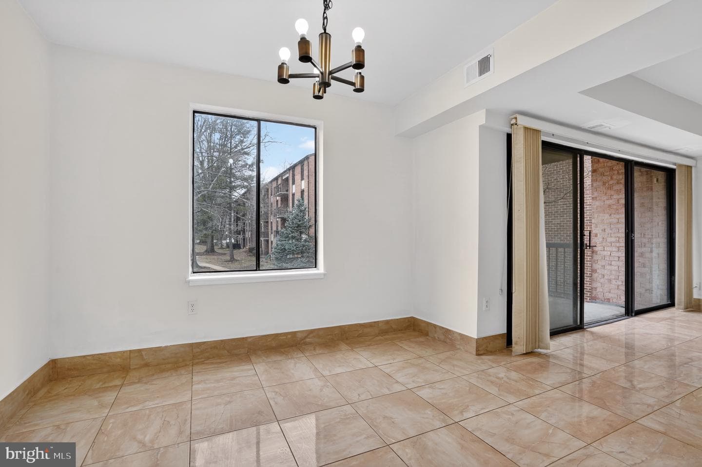 9718 Kingsbridge Drive #103 photo 15