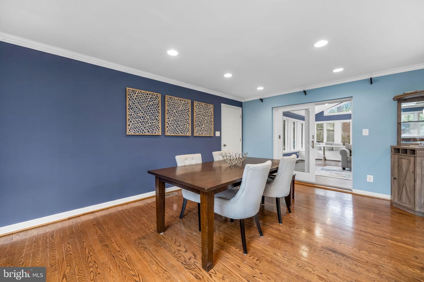 6402 Crosswoods Drive photo 3