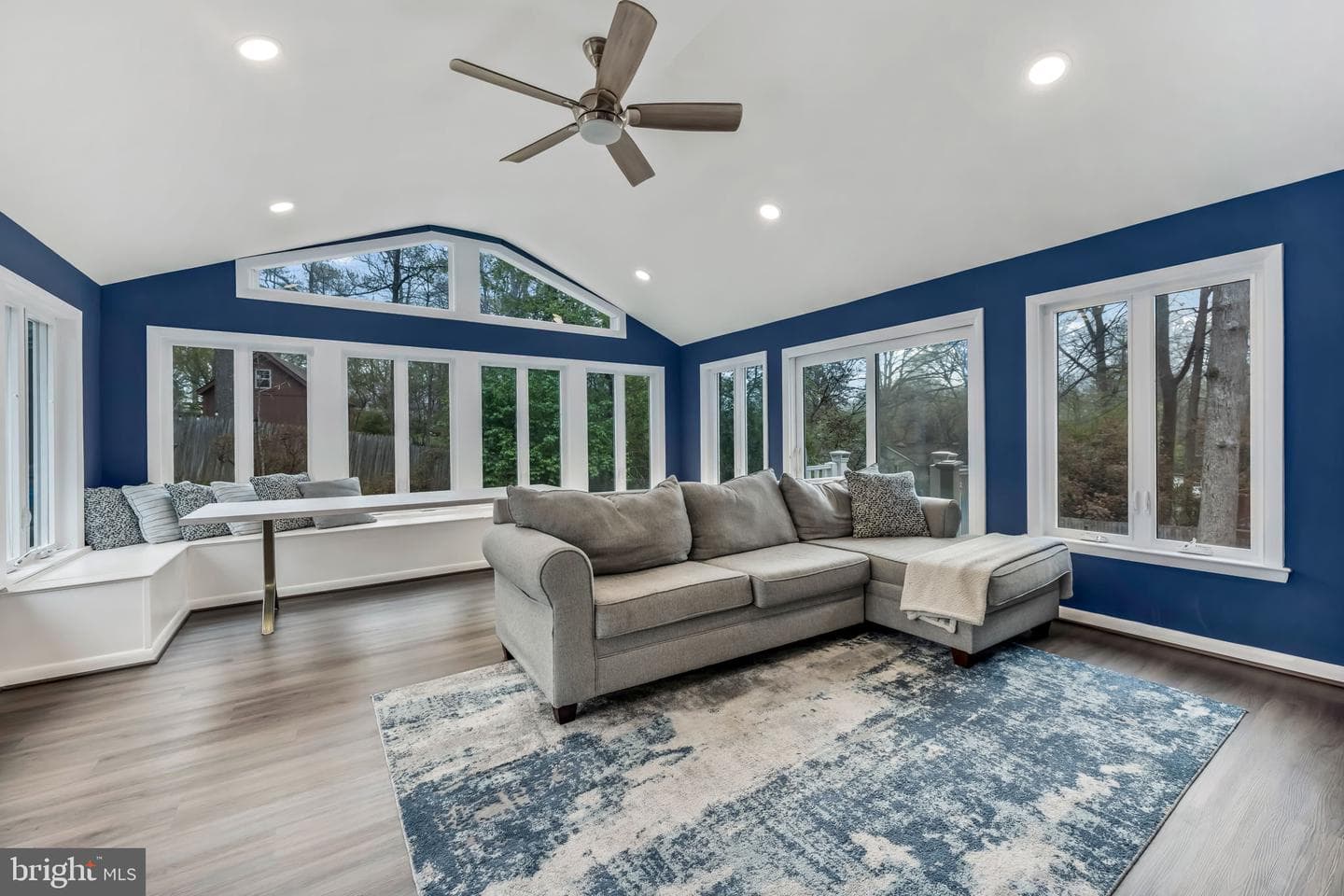 6402 Crosswoods Drive photo 5