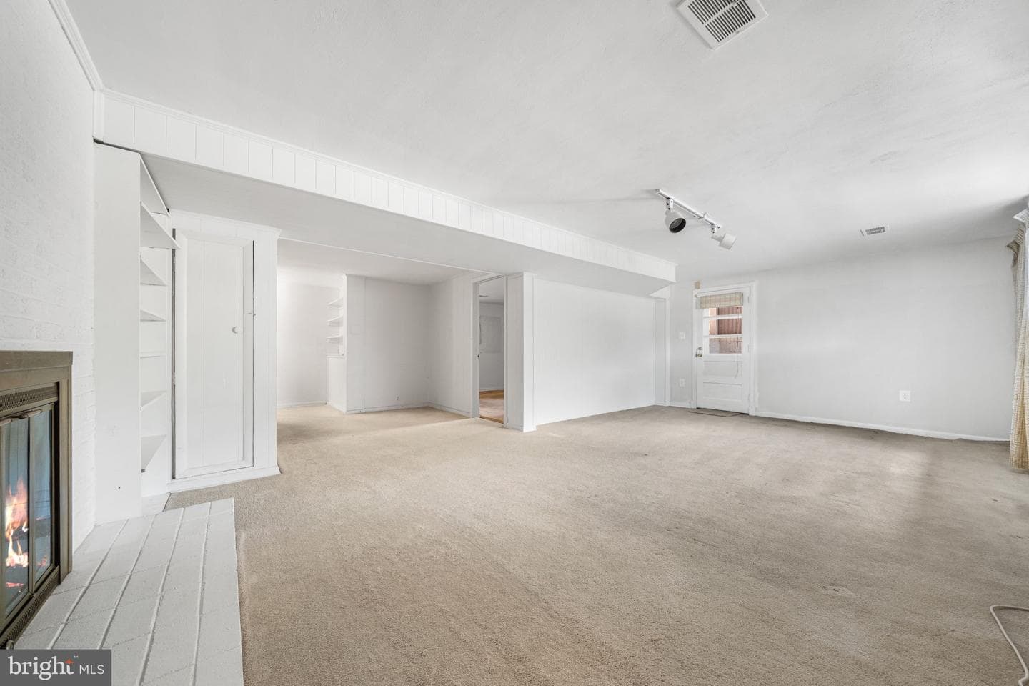 1806 Lansing Court photo 43