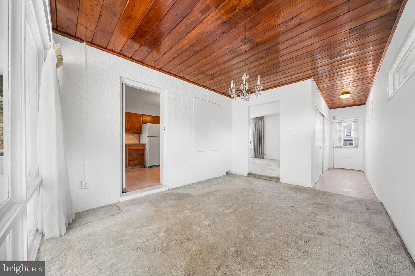1806 Lansing Court photo 7