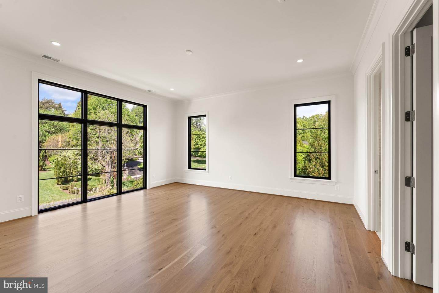 6811 Wemberly Way photo 39