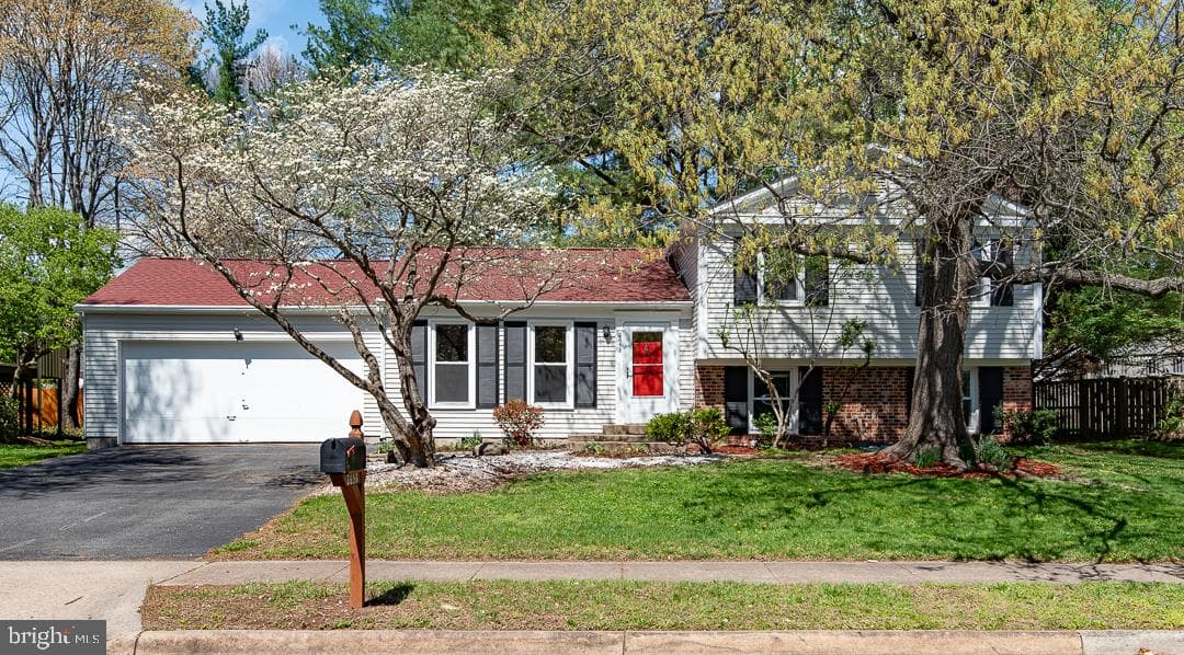 2658 Fanieul Hall Court