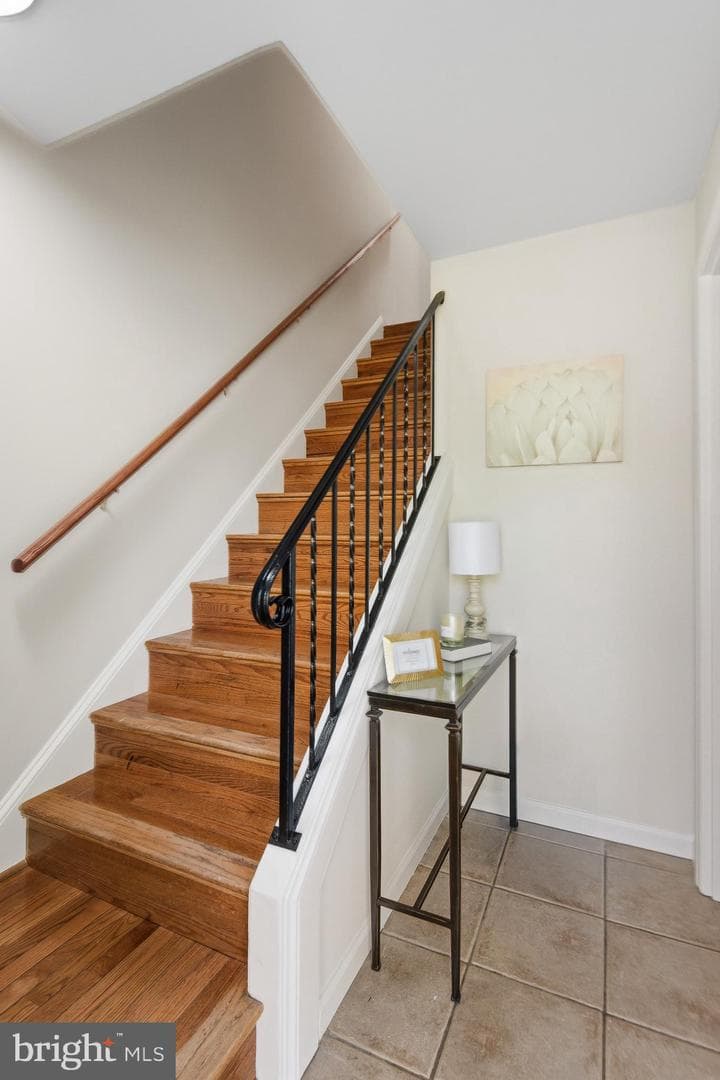 14843 Leicester Court photo 34