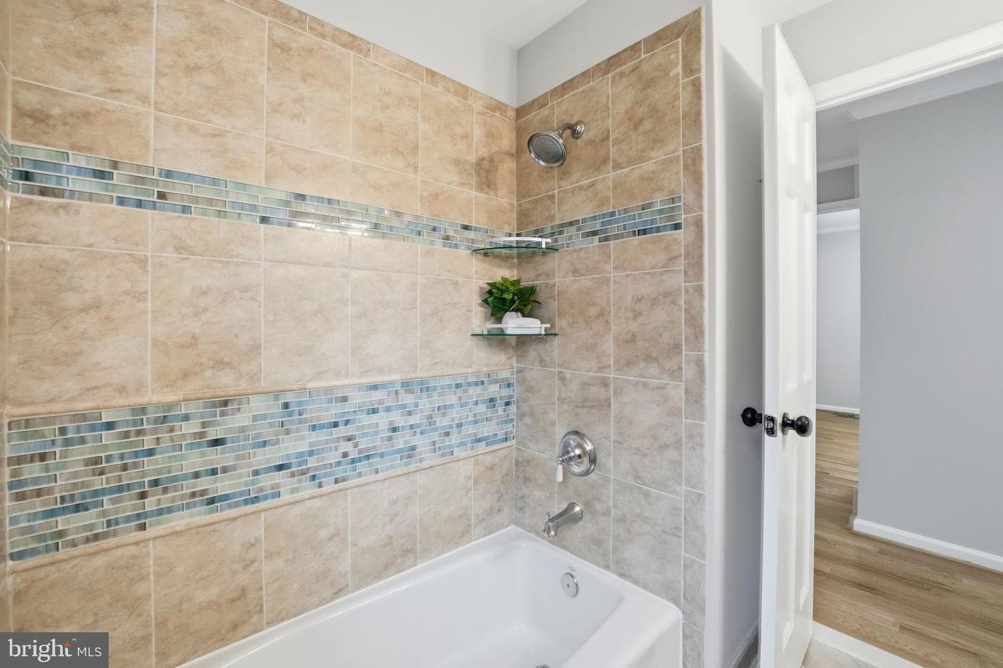9438 Wallingford Drive photo 20