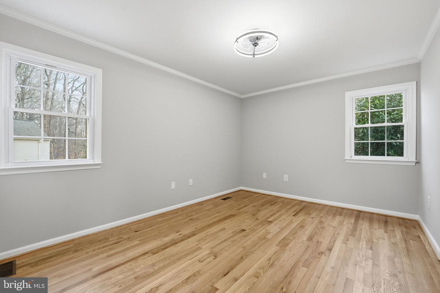 9438 Wallingford Drive photo 34