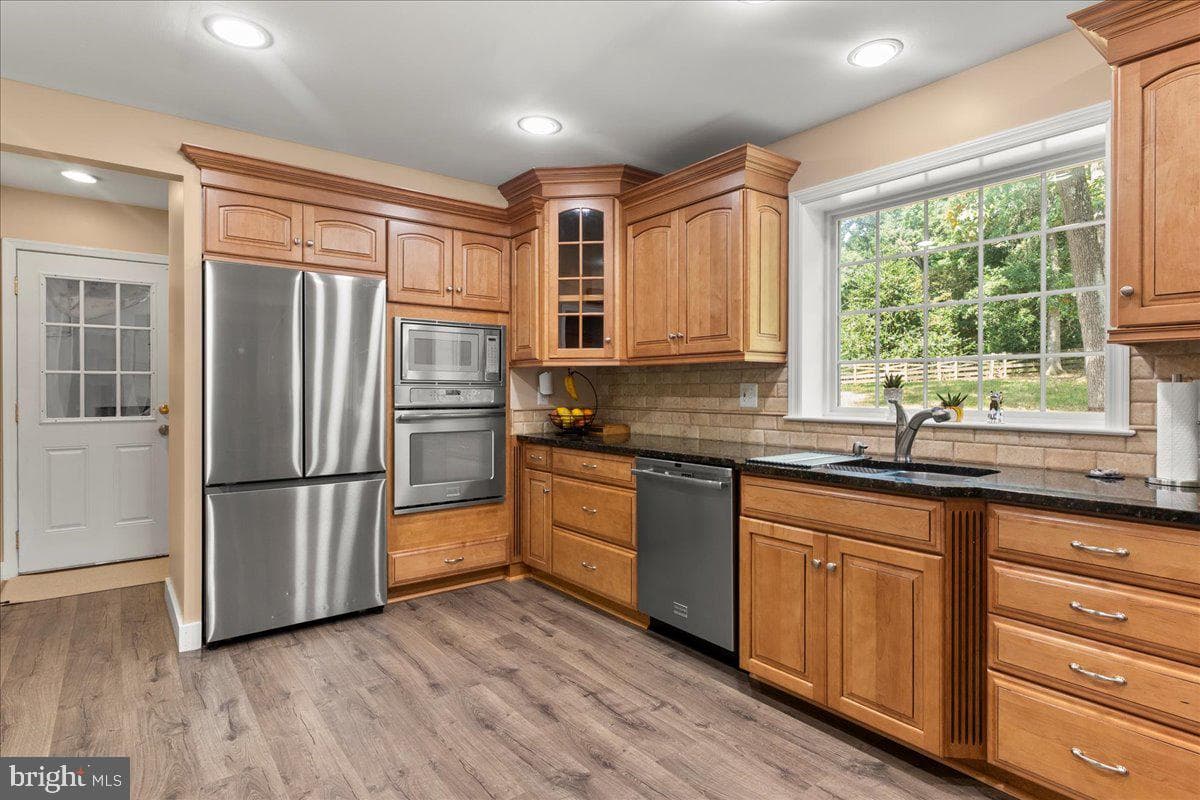 12183 Holly Knoll Circle photo 6