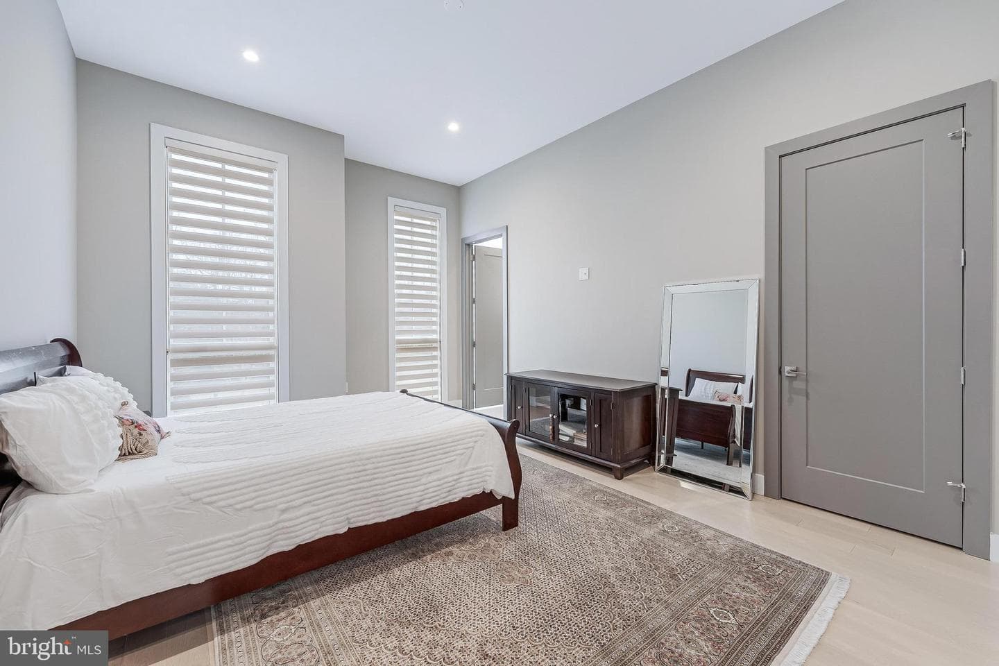 908 Walker Road photo 23