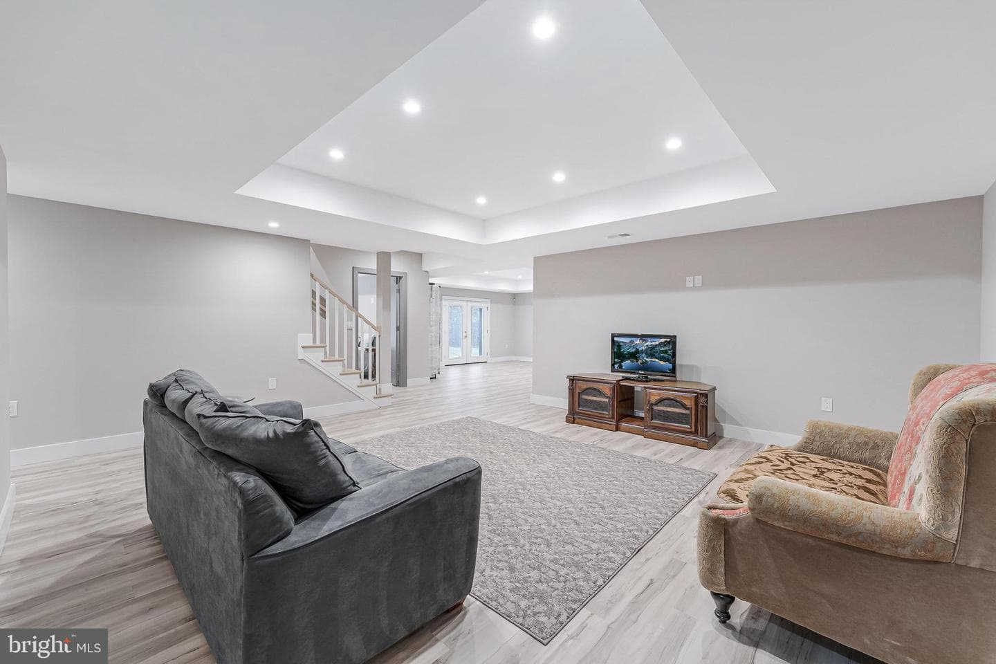 908 Walker Road photo 32