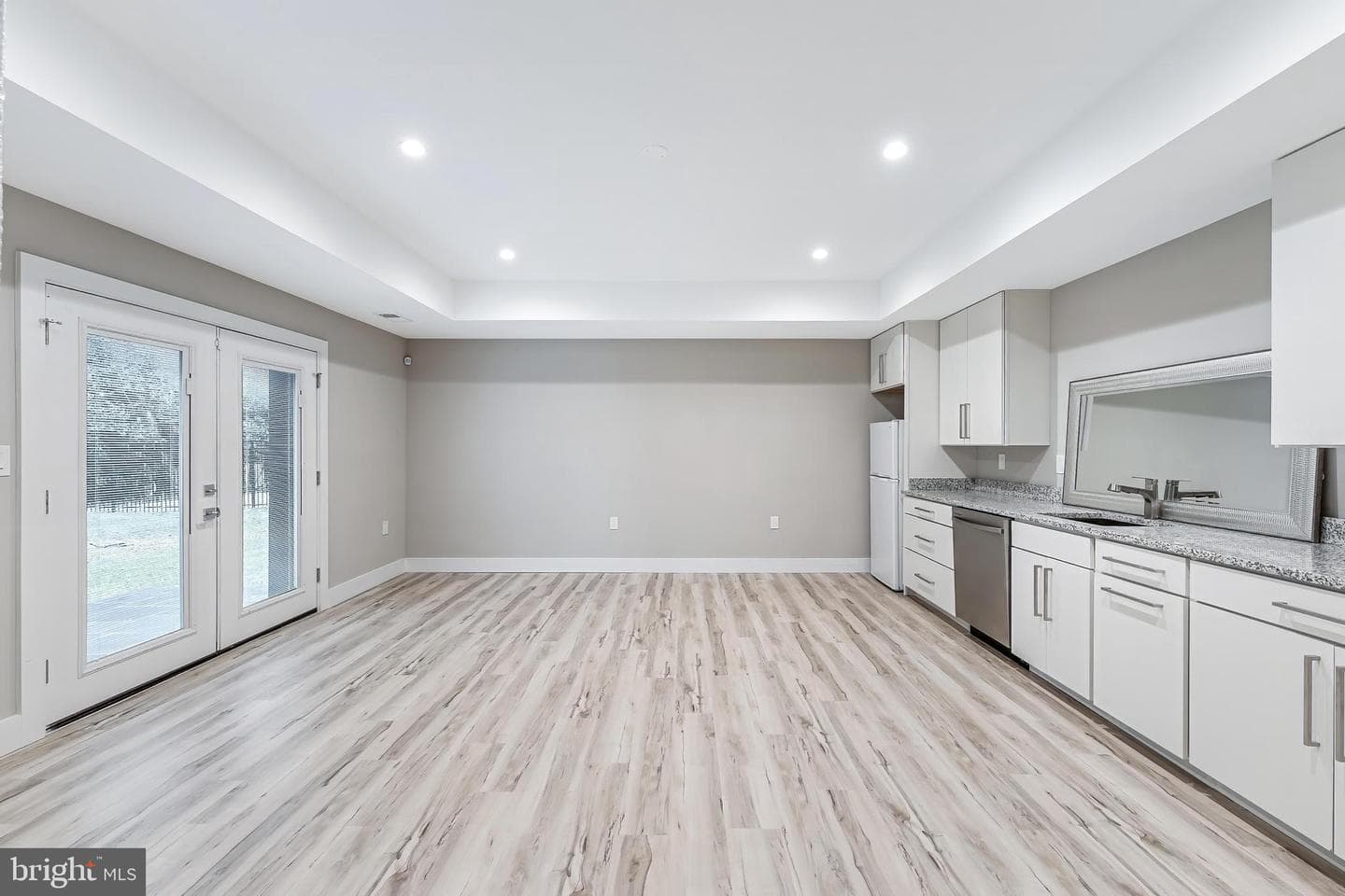 908 Walker Road photo 33