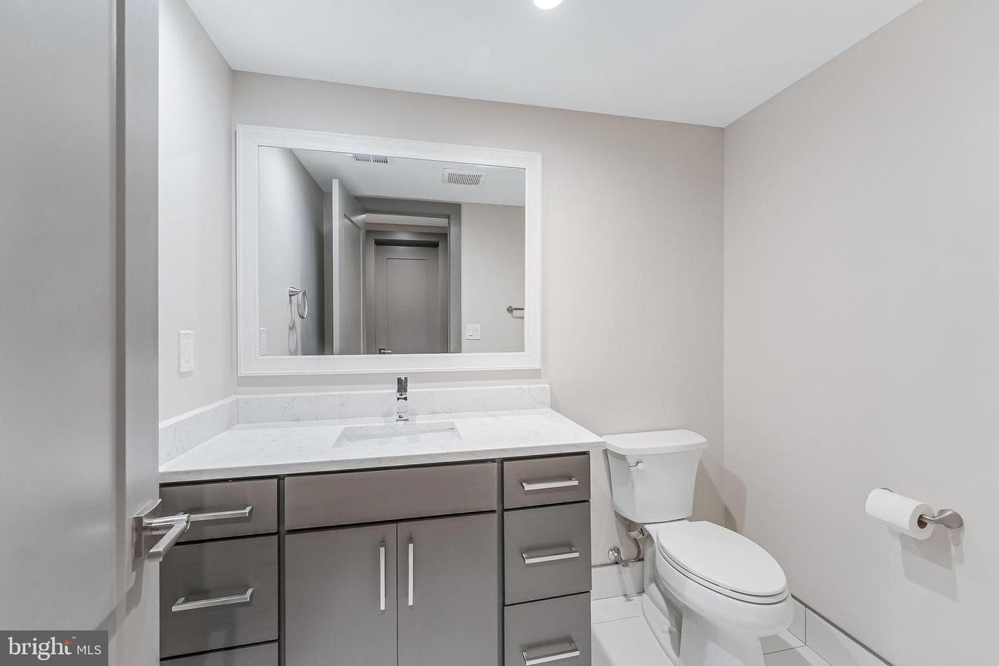 908 Walker Road photo 39