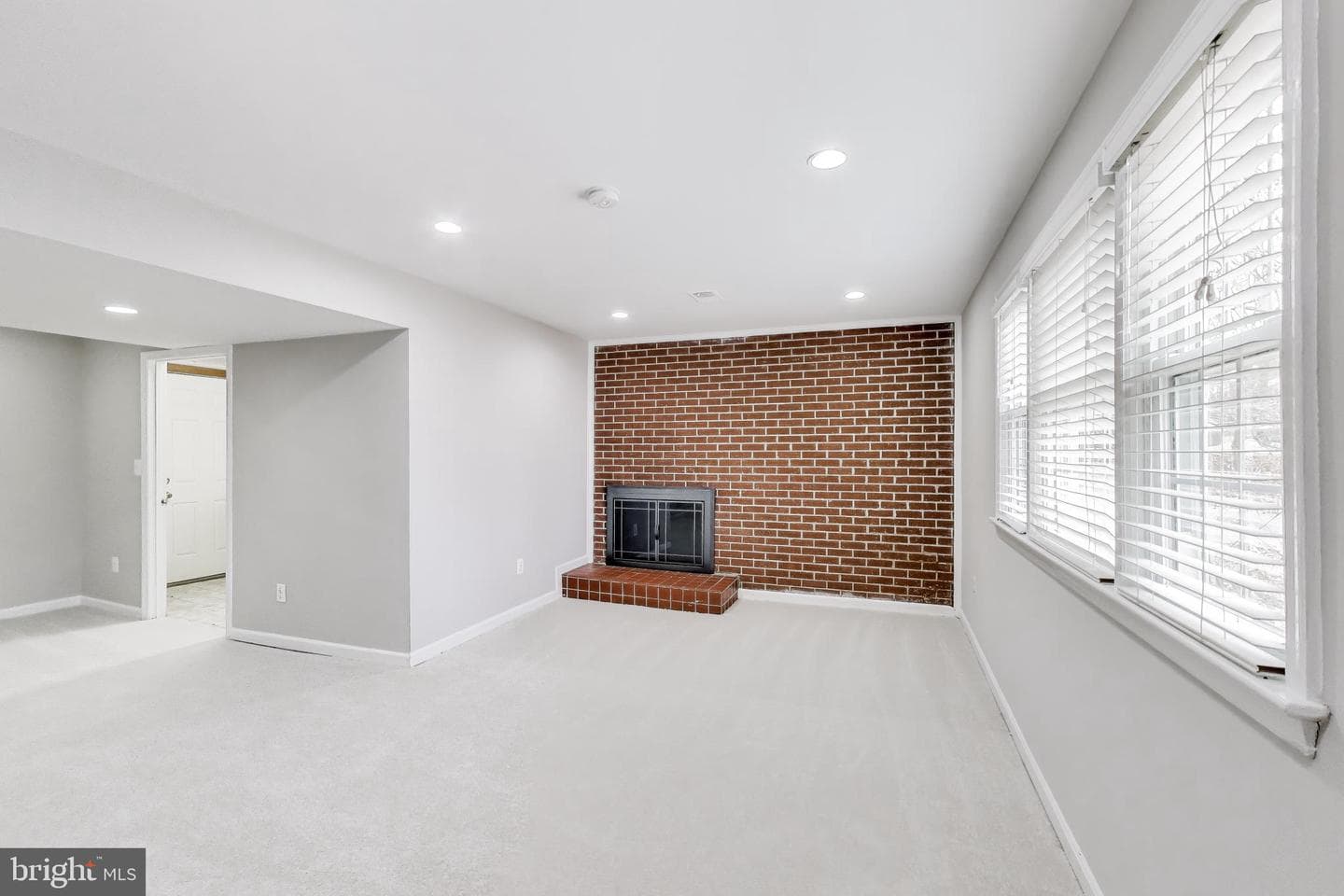 5300 Easton Drive photo 26
